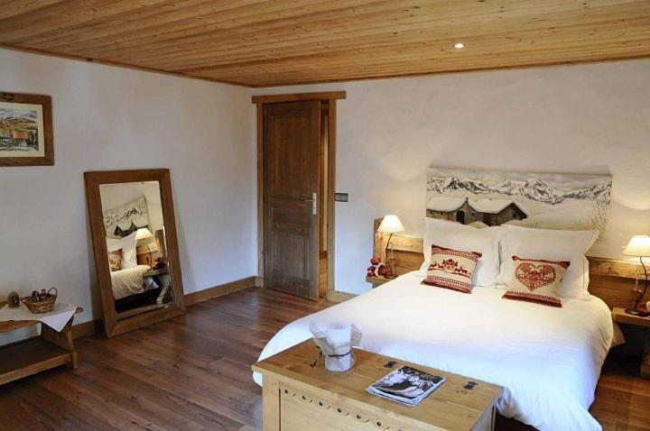 La Ferme D Emilienne Bed & Breakfast Sallanches Oda fotoğraf