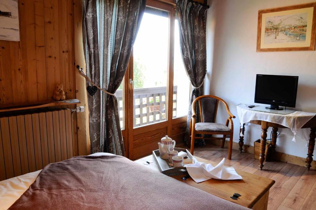 La Ferme D Emilienne Bed & Breakfast Sallanches Oda fotoğraf