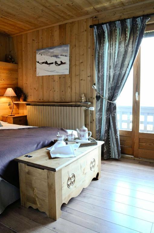 La Ferme D Emilienne Bed & Breakfast Sallanches Oda fotoğraf