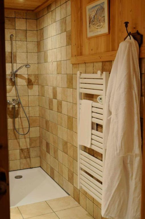 La Ferme D Emilienne Bed & Breakfast Sallanches Oda fotoğraf