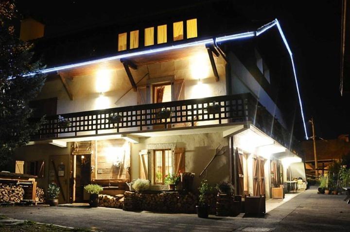 La Ferme D Emilienne Bed & Breakfast Sallanches Dış mekan fotoğraf